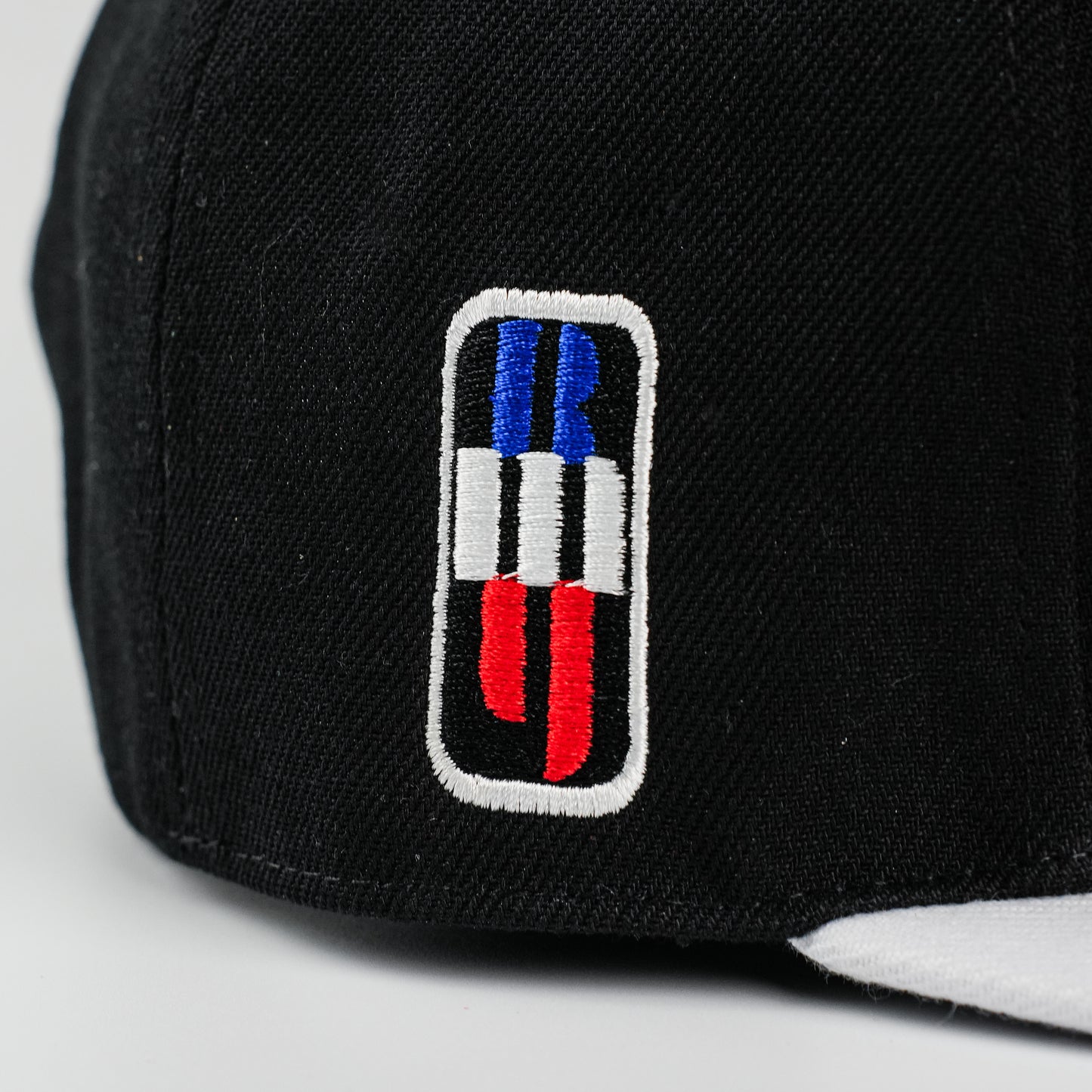 YoungManRide CHAMP series Caps🧢 Adjustable(OSFM)& Dream White & Passion Red