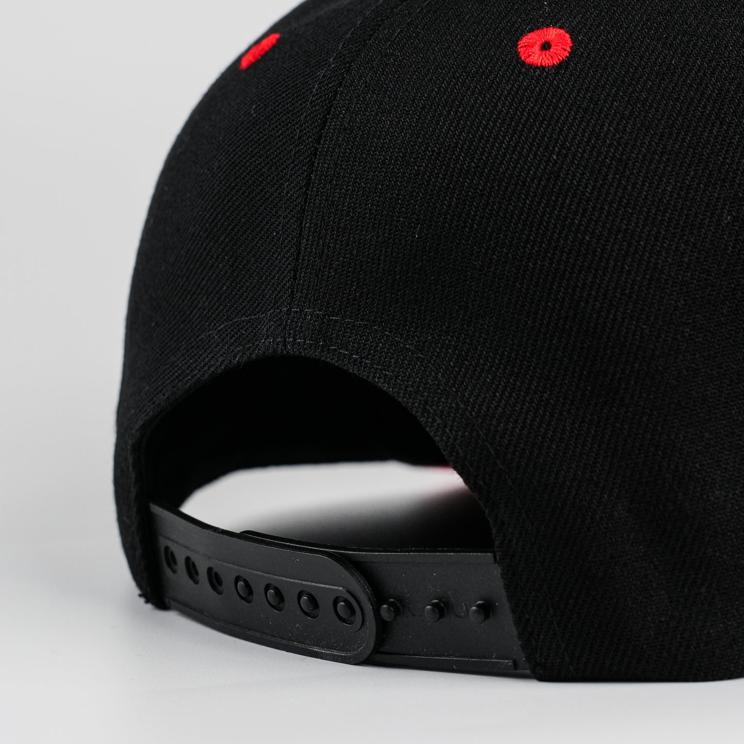 YoungManRide CHAMP series Caps🧢 Adjustable(OSFM)& Dream White & Passion Red