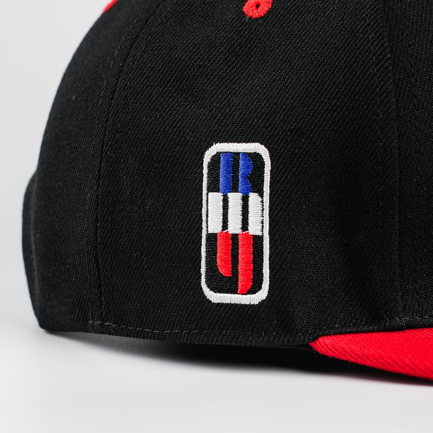 YoungManRide CHAMP series Caps🧢 Adjustable(OSFM)& Dream White & Passion Red