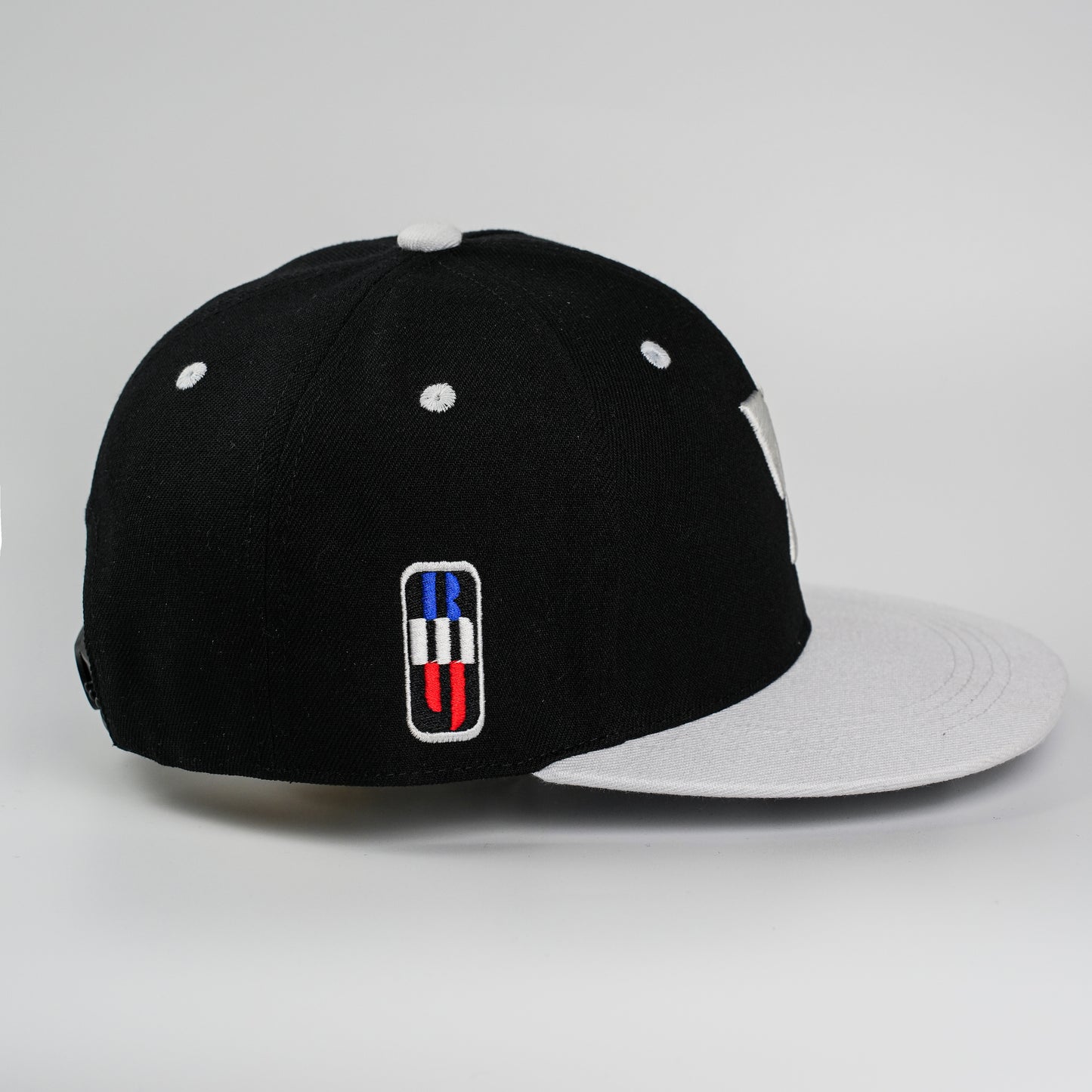 YoungManRide CHAMP series Caps🧢 Adjustable(OSFM)& Dream White & Passion Red