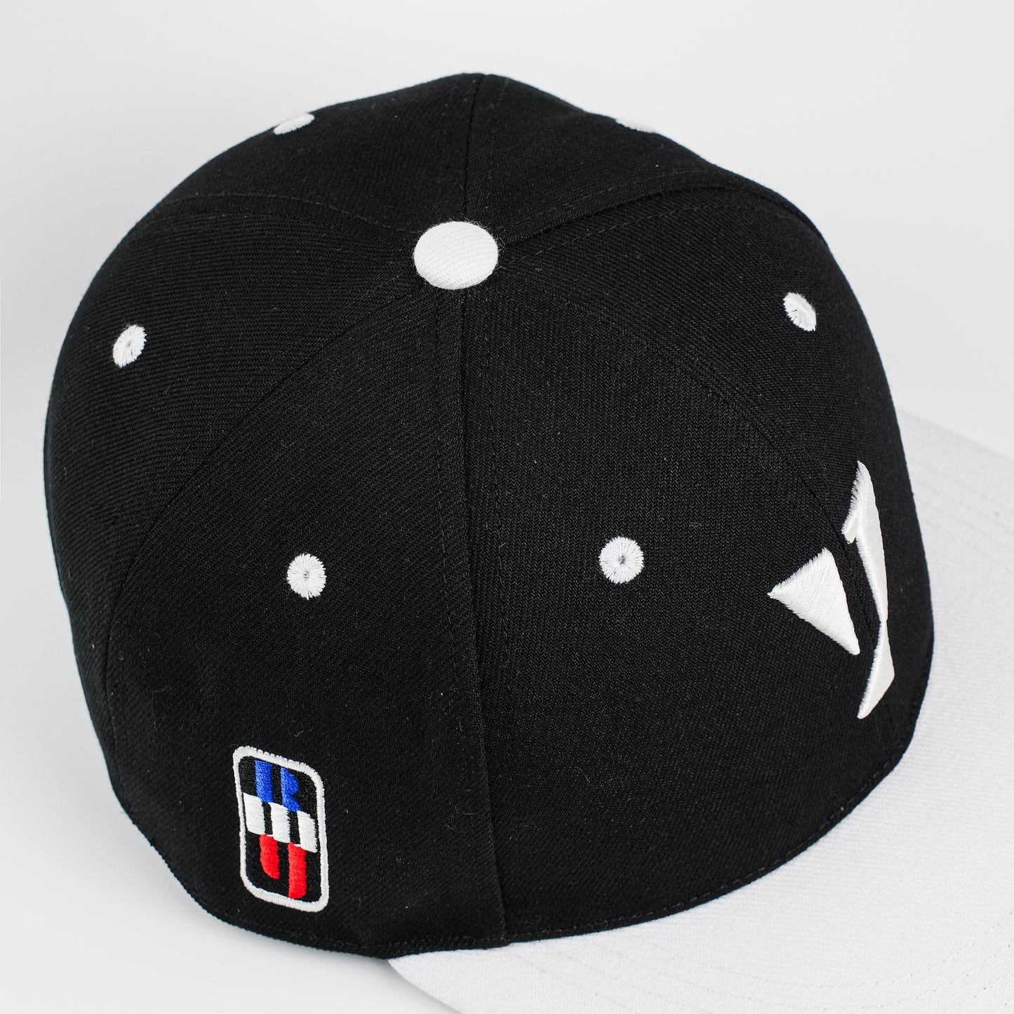 YoungManRide CHAMP series Caps🧢 Adjustable(OSFM)& Dream White & Passion Red
