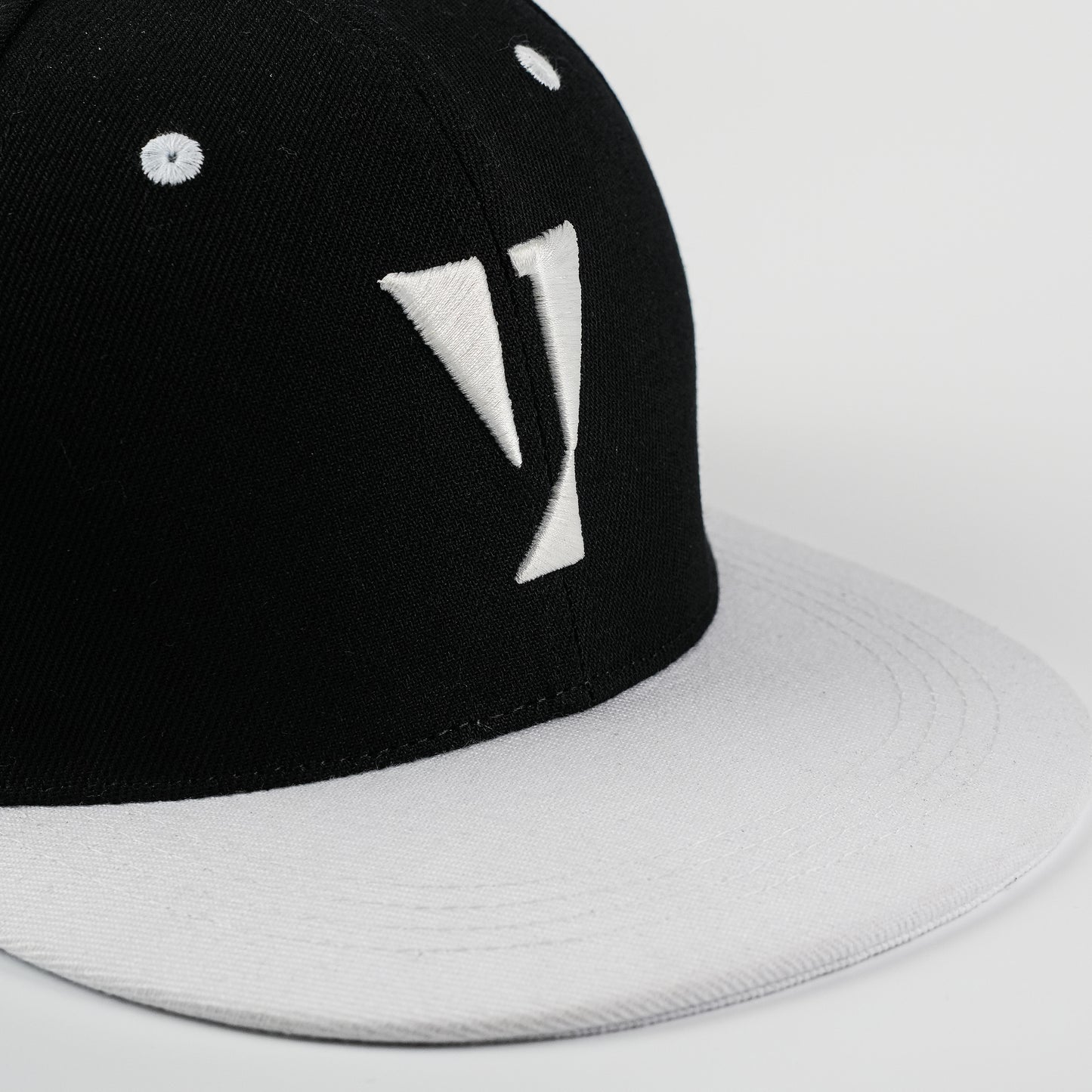 YoungManRide CHAMP series Caps🧢 Adjustable(OSFM)& Dream White & Passion Red