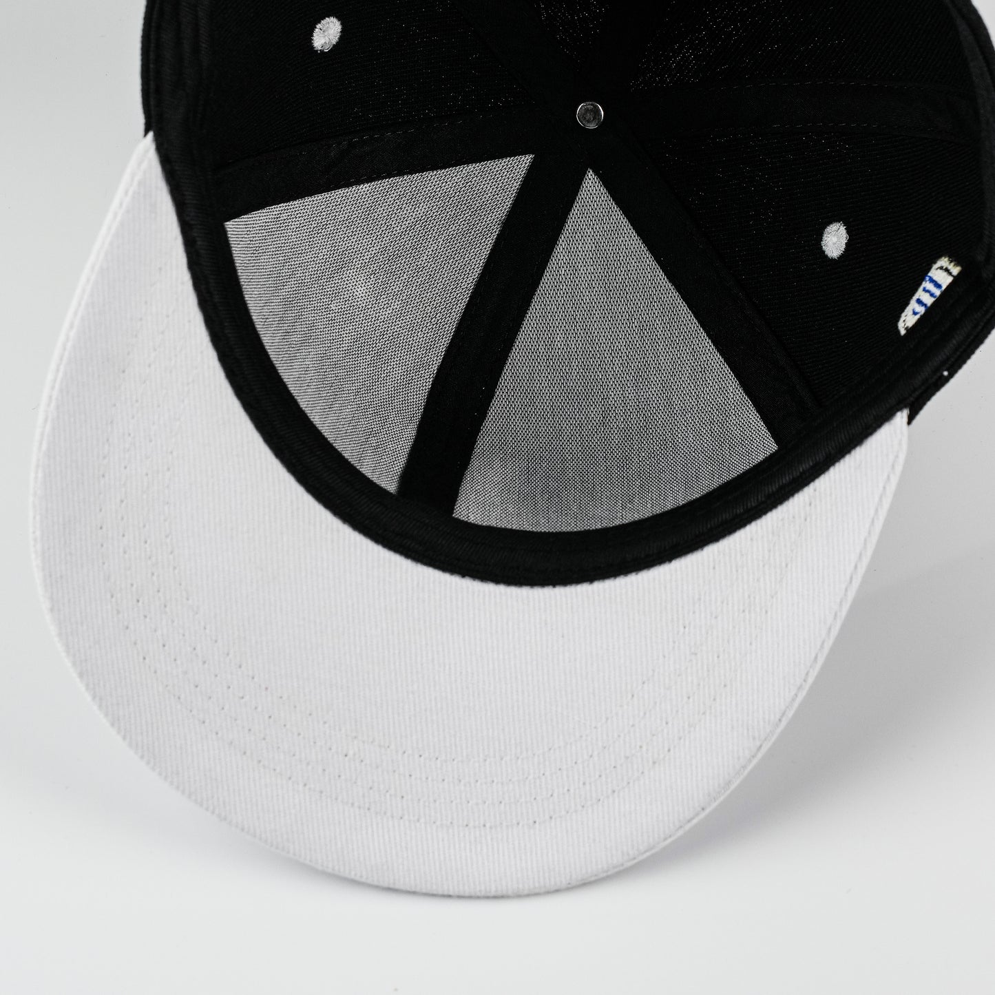 YoungManRide CHAMP series Caps🧢 Adjustable(OSFM)& Dream White & Passion Red