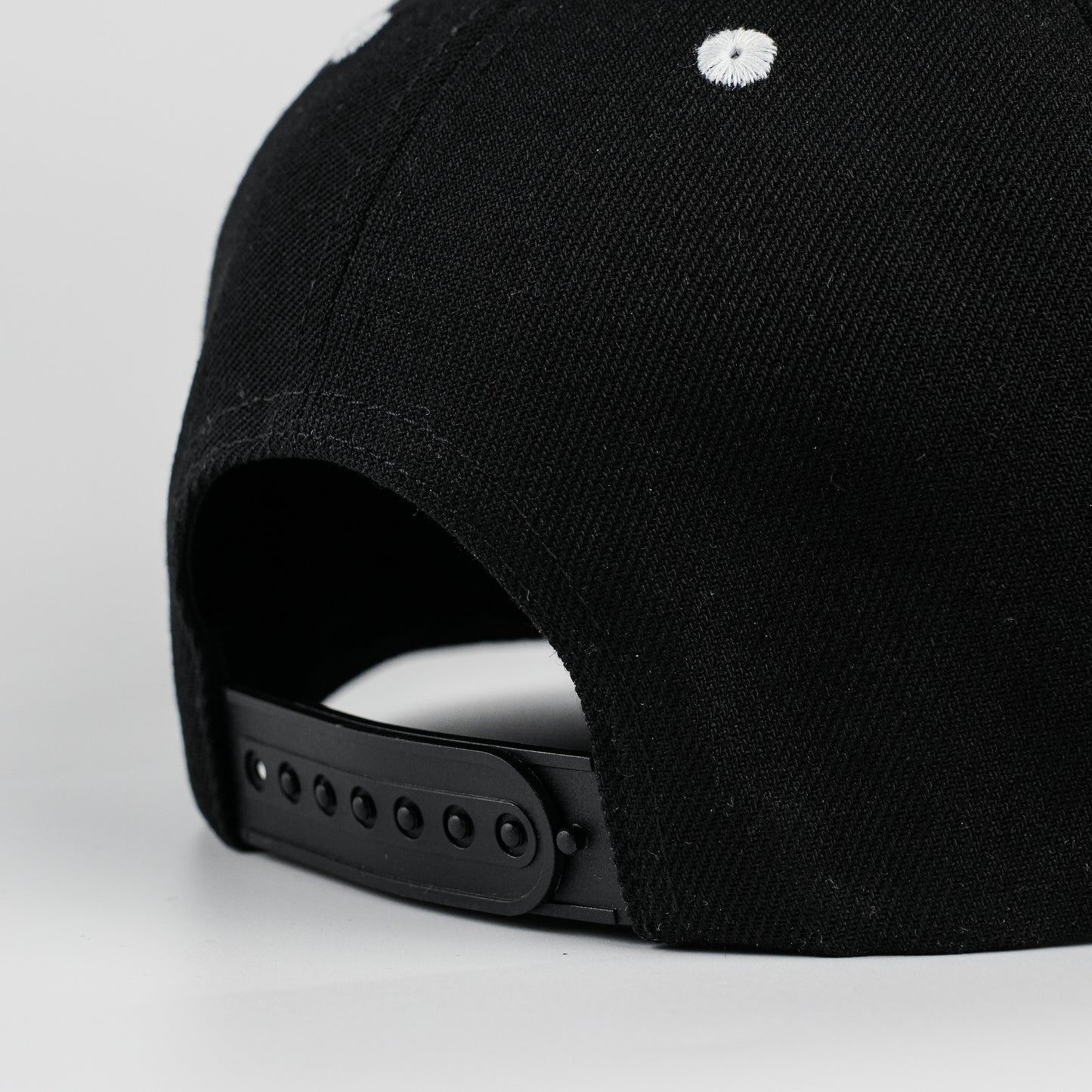YoungManRide CHAMP series Caps🧢 Adjustable(OSFM)& Dream White & Passion Red